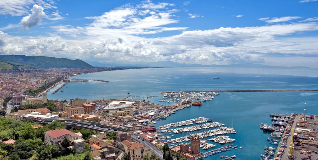 Hotel Plaza Salerno Esterno foto