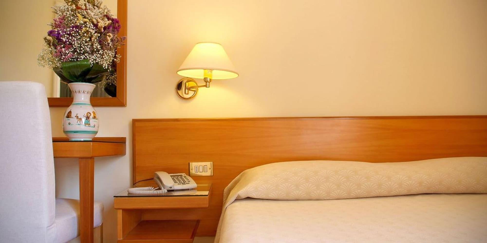 Hotel Plaza Salerno Esterno foto
