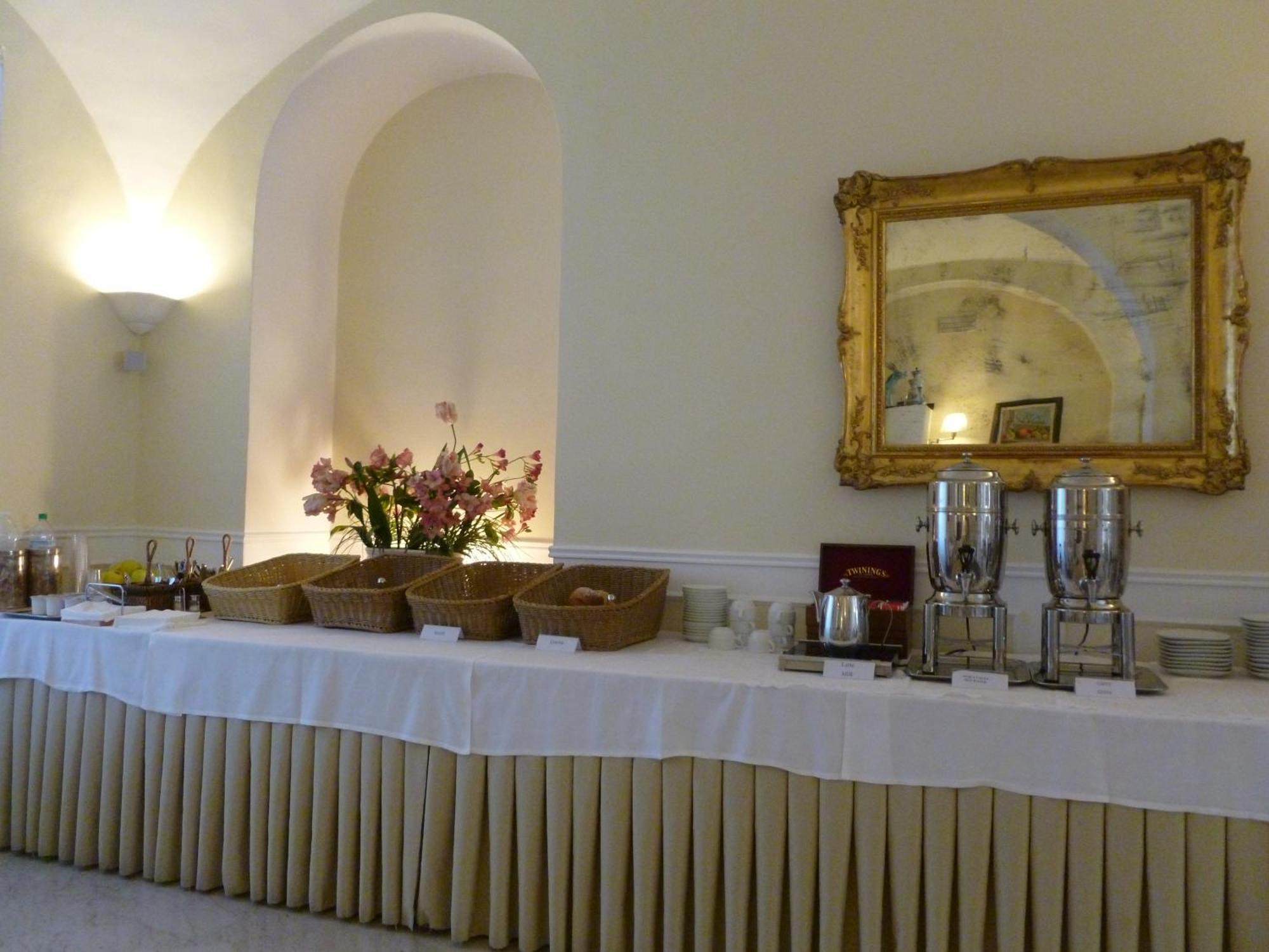 Hotel Plaza Salerno Esterno foto